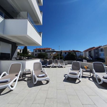 Seahorse Luxury Apartment With Pool And Sea View Novalja Exterior photo